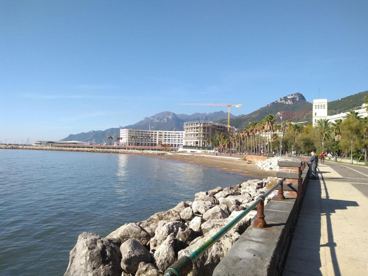 Salerno Experience Hostel ภายนอก รูปภาพ