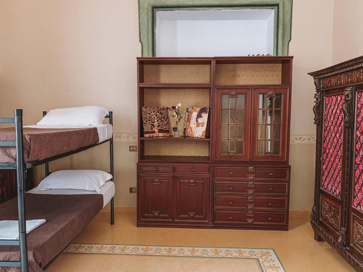Salerno Experience Hostel ภายนอก รูปภาพ
