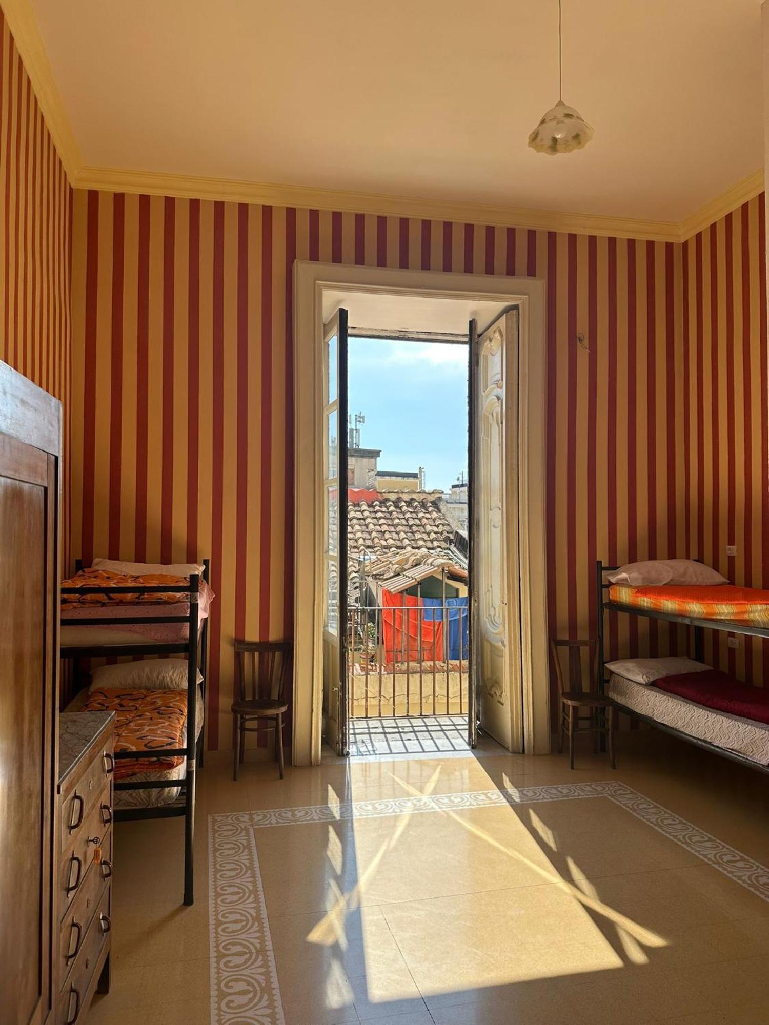 Salerno Experience Hostel ภายนอก รูปภาพ