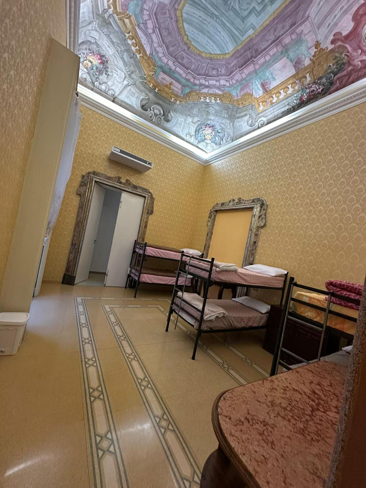 Salerno Experience Hostel ภายนอก รูปภาพ